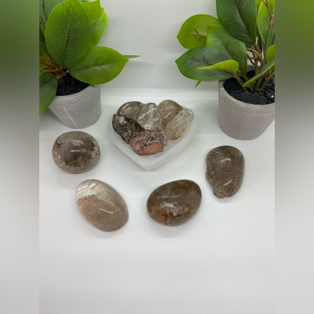 Polished Garden Quartz Palmstones/Freeforms